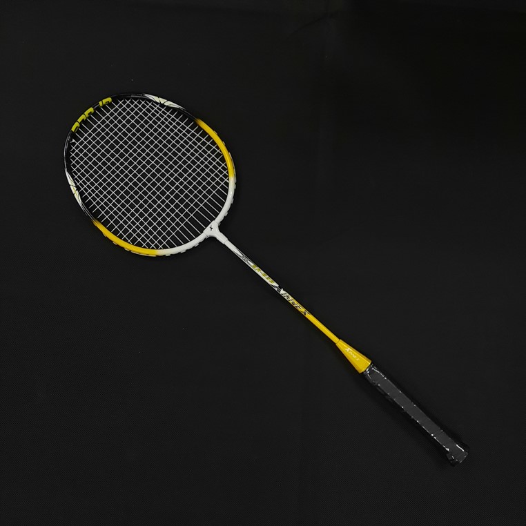 Badminton Single Racket With 3/4 Cover Malaysia